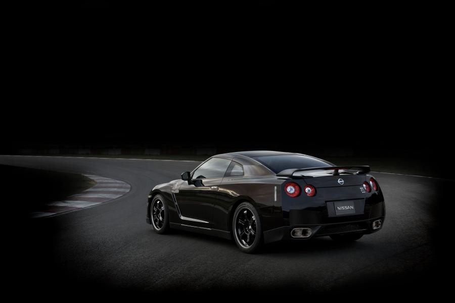  Nissan GT-R Spec V 2009 года  (фото 34 из 40)